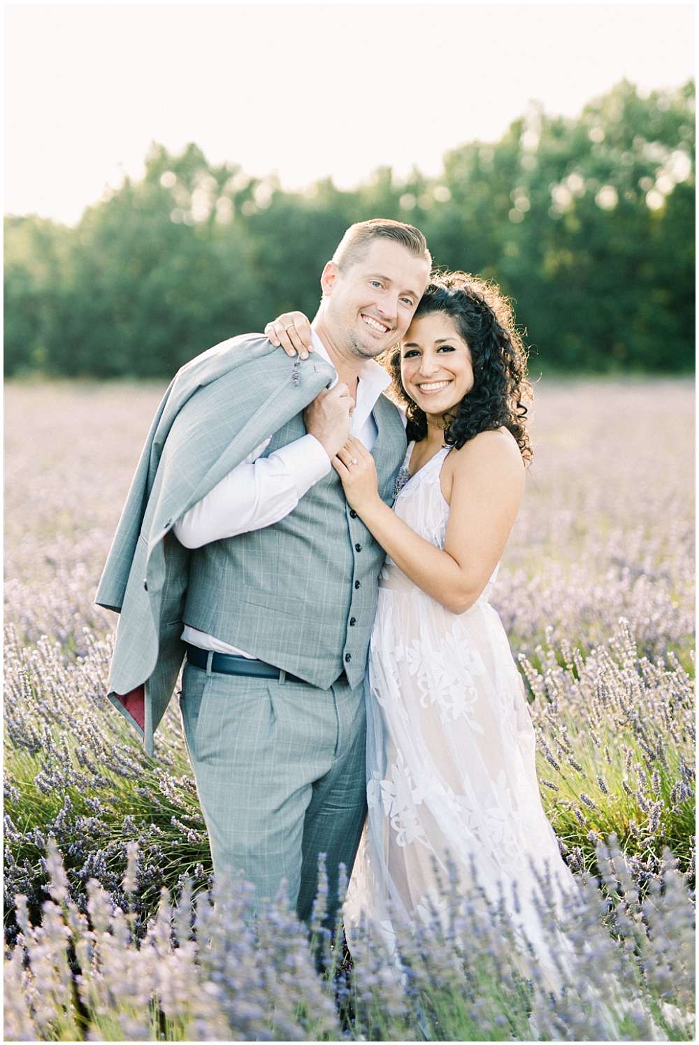 engagement session in lavender provence
