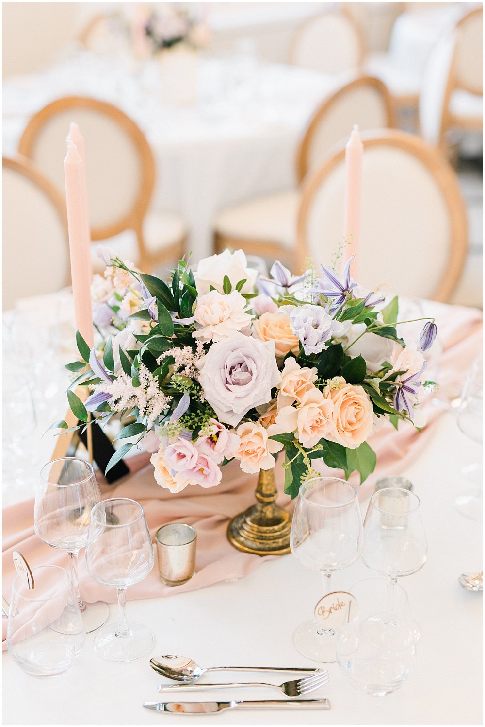 décoration florale table mariage Castel Bay